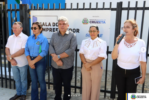 Itan Lobo e a vereadora Ariluzia Sasnara participaram da Abertura Oficial da Semana da Pátria de Cruzeta